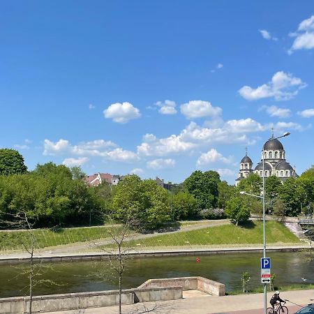 A Cozy Apartment With A Wonderful View Of The River In The Old Town Of VNO Exterior photo