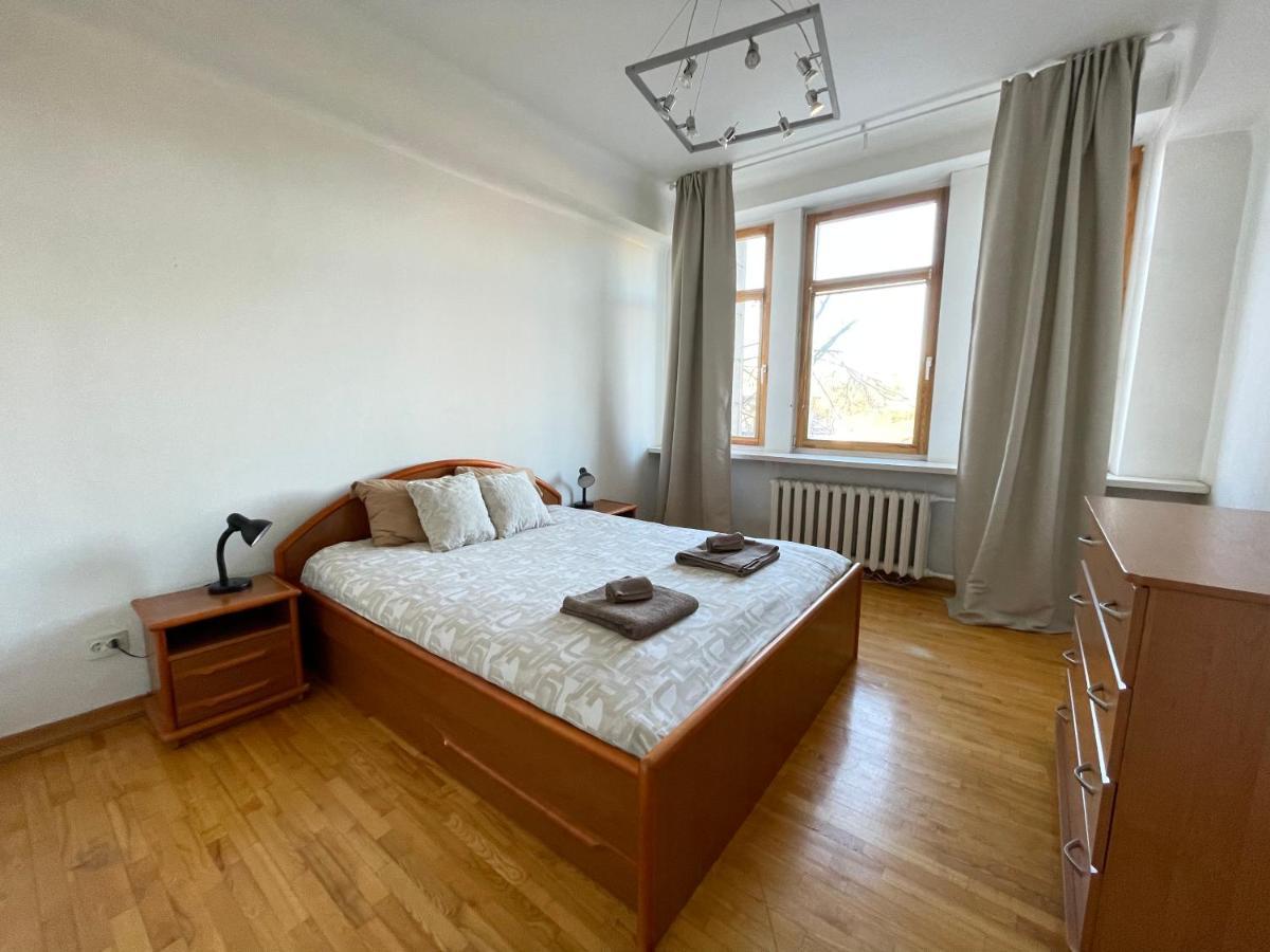 A Cozy Apartment With A Wonderful View Of The River In The Old Town Of VNO Exterior photo
