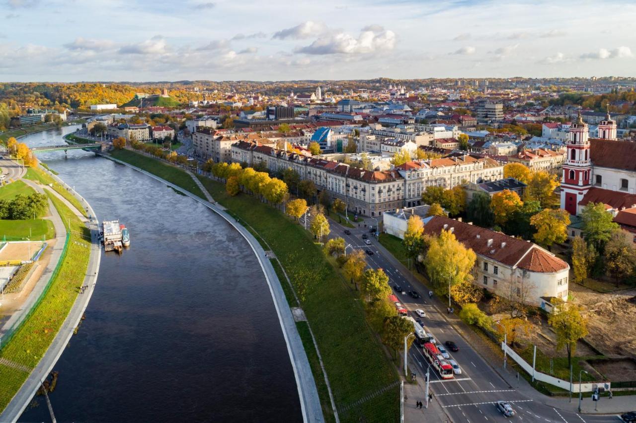 A Cozy Apartment With A Wonderful View Of The River In The Old Town Of VNO Exterior photo