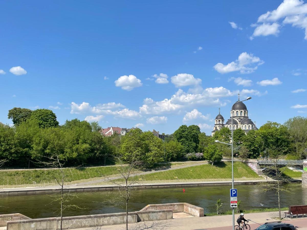 A Cozy Apartment With A Wonderful View Of The River In The Old Town Of VNO Exterior photo